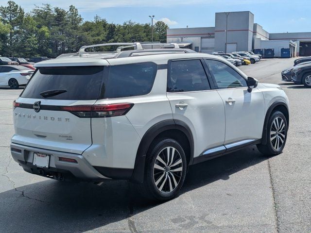 2025 Nissan Pathfinder Platinum