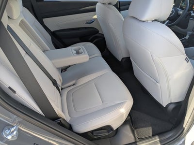 2025 Hyundai Tucson SE