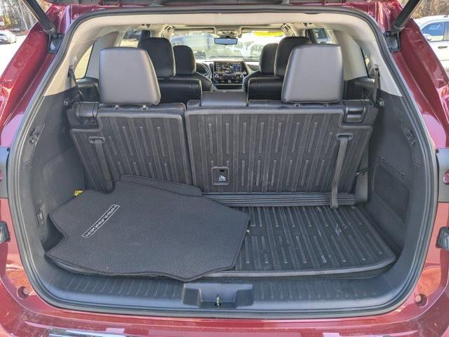 2022 Toyota Highlander Hybrid Platinum