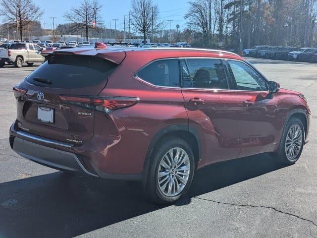2022 Toyota Highlander Hybrid Platinum