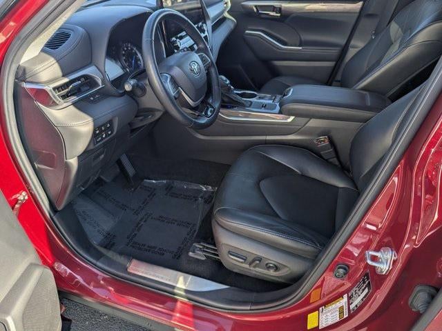2022 Toyota Highlander Hybrid Platinum