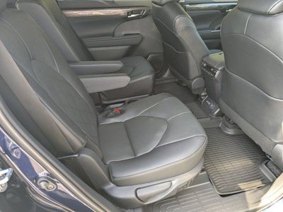 2025 Toyota Highlander Platinum