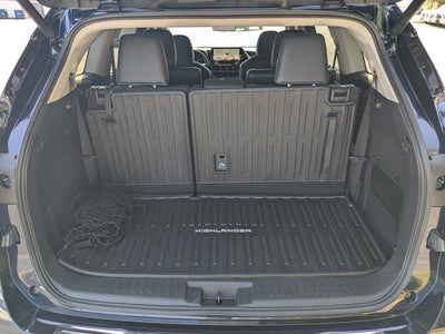 2025 Toyota Highlander Platinum