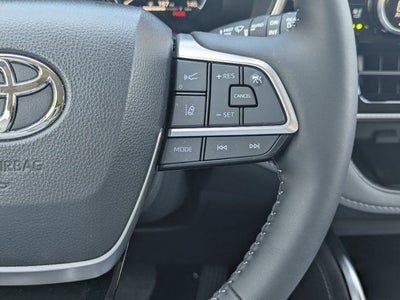 2025 Toyota Highlander Platinum