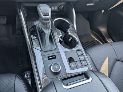 2025 Toyota Highlander Platinum