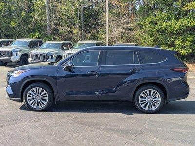 2025 Toyota Highlander Platinum