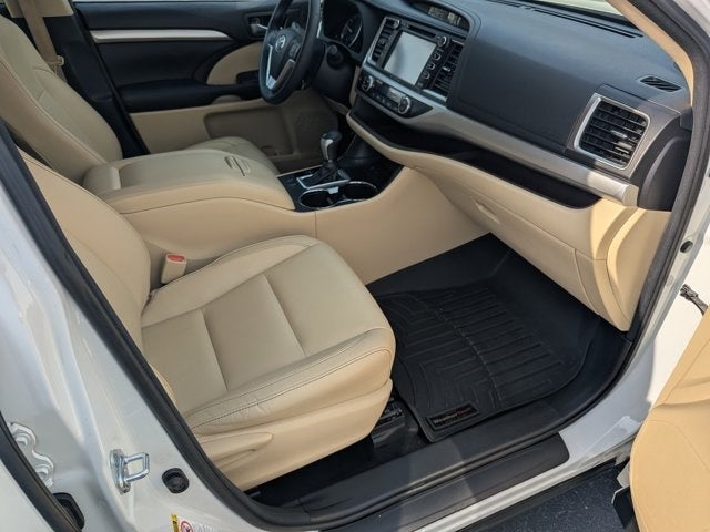 2016 Toyota Highlander XLE V6