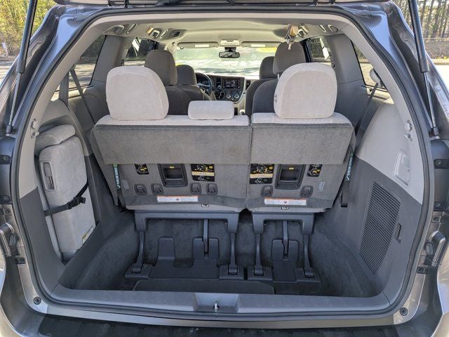 2018 Toyota Sienna LE 7 Passenger