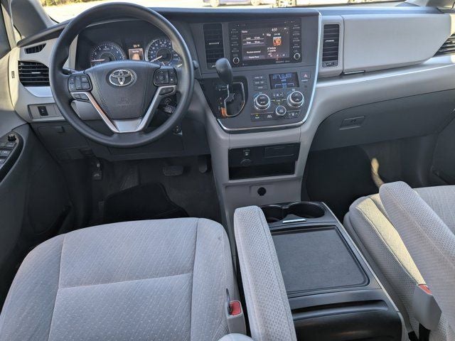 2018 Toyota Sienna LE 7 Passenger
