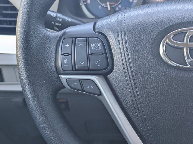 2018 Toyota Sienna LE 7 Passenger
