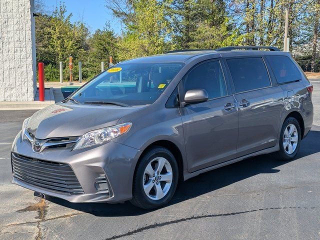 2018 Toyota Sienna LE 7 Passenger