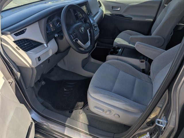 2018 Toyota Sienna LE 7 Passenger