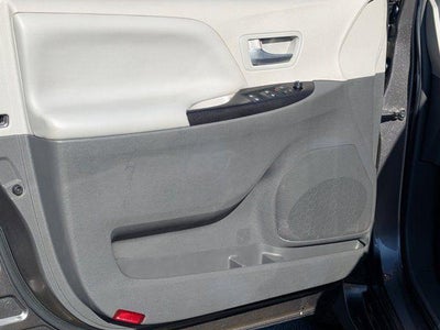 2018 Toyota Sienna LE 7 Passenger