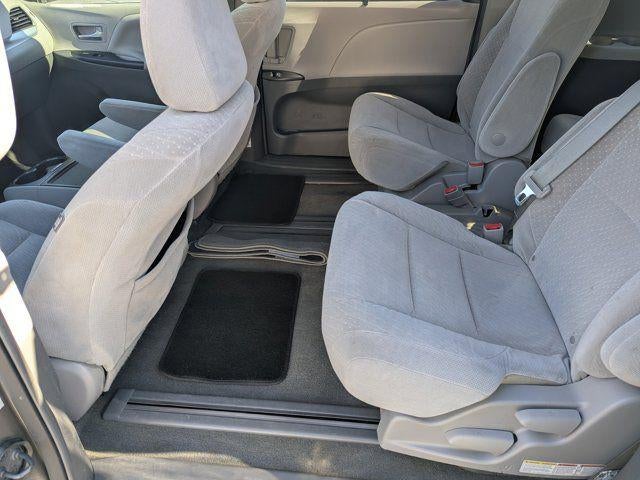 2018 Toyota Sienna LE 7 Passenger