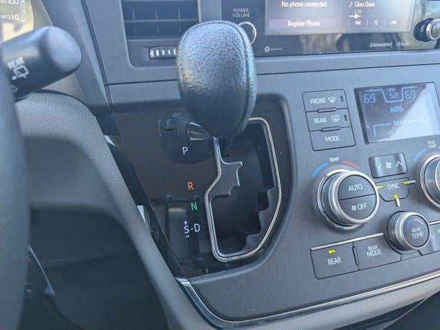 2018 Toyota Sienna LE 7 Passenger