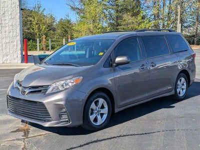 2018 Toyota Sienna LE 7 Passenger