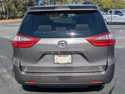 2018 Toyota Sienna LE 7 Passenger
