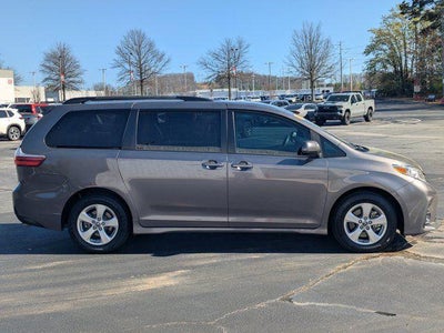 2018 Toyota Sienna LE 7 Passenger