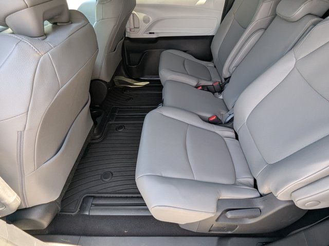 2025 Toyota Sienna XLE 8 Passenger