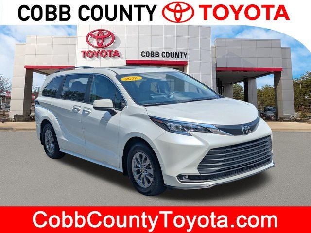 2026 Toyota Sienna XLE 8 Passenger