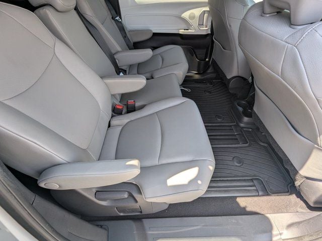 2026 Toyota Sienna XLE 8 Passenger