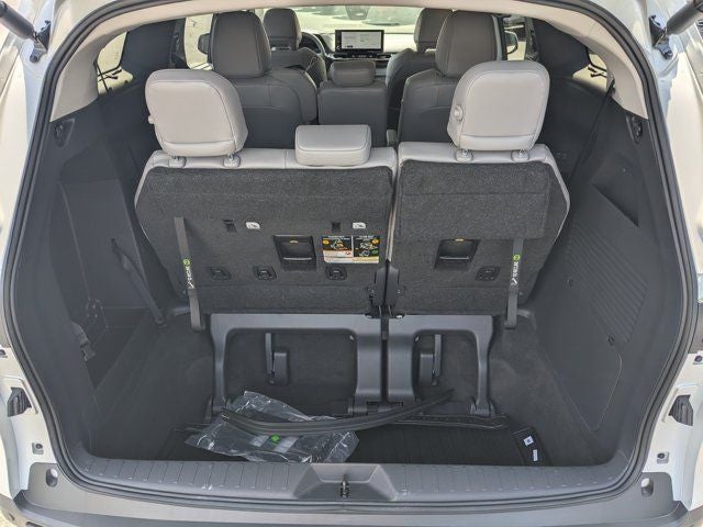 2026 Toyota Sienna XLE 8 Passenger