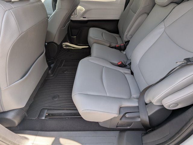2026 Toyota Sienna XLE 8 Passenger