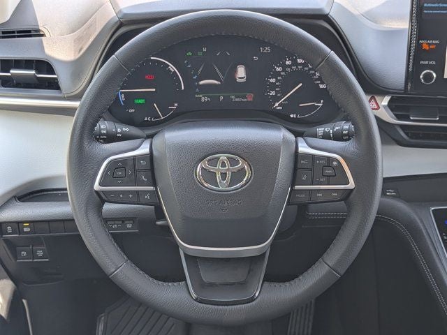 2026 Toyota Sienna XLE 8 Passenger