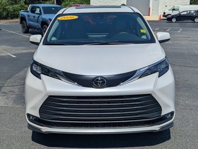 2026 Toyota Sienna XLE 8 Passenger