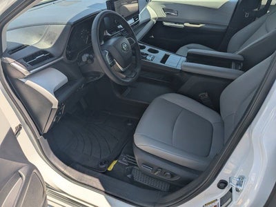 2026 Toyota Sienna XLE 8 Passenger