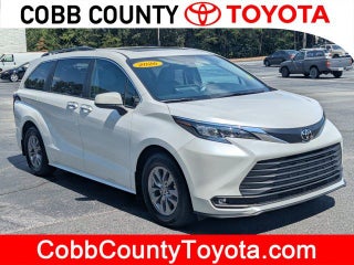 2026 Toyota Sienna XLE 8 Passenger