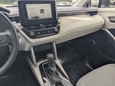 2024 Toyota Corolla Cross LE