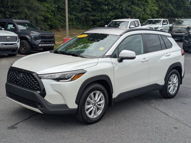 2024 Toyota Corolla Cross LE