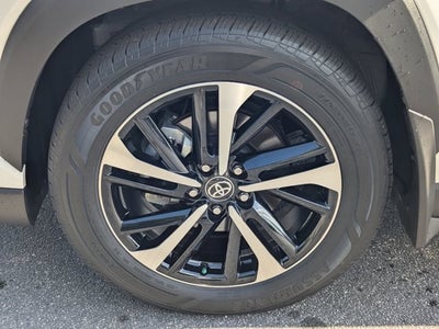 2025 Toyota Corolla Cross Hybrid XSE