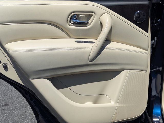 2023 INFINITI QX80 LUXE
