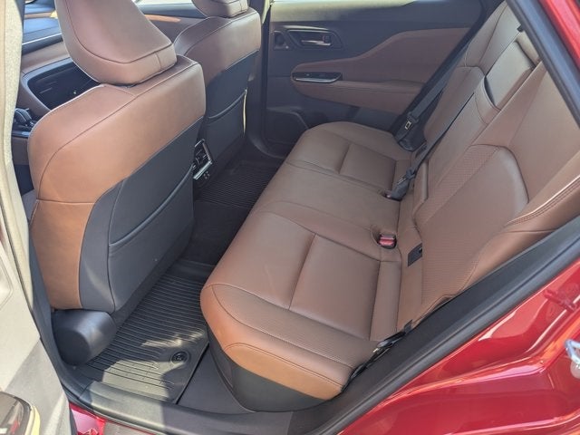 2025 Toyota Crown Signia Limited