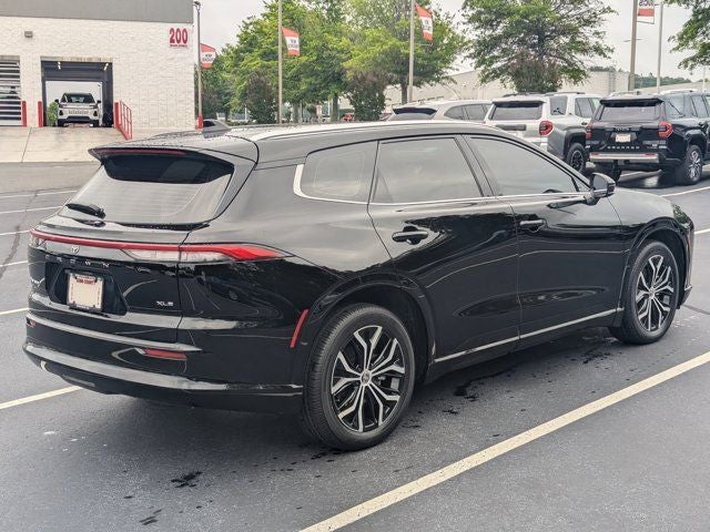 2025 Toyota Crown Signia XLE