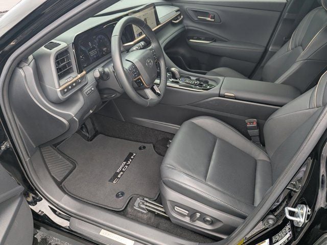 2025 Toyota Crown Signia XLE