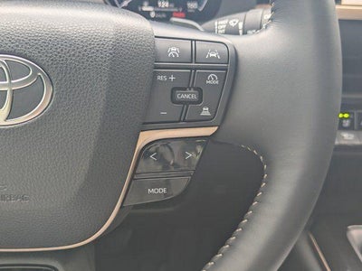 2025 Toyota Crown Signia XLE