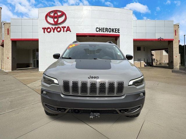 2023 Jeep Cherokee Trailhawk