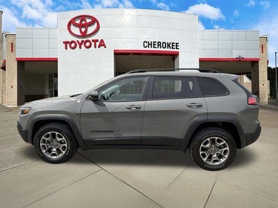 2023 Jeep Cherokee Trailhawk