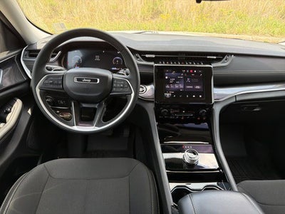 2023 Jeep Grand Cherokee Laredo