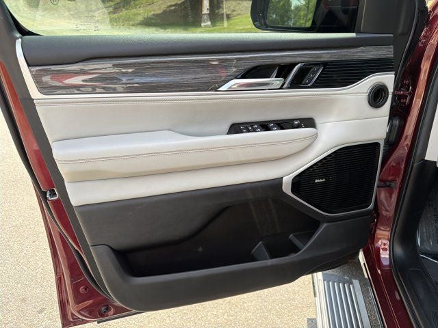 2022 Jeep Wagoneer Series III