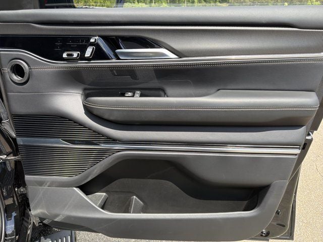 2024 Jeep Grand Wagoneer Series II
