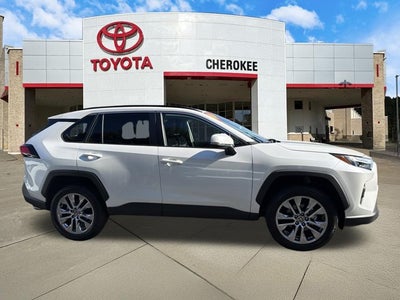 2025 Toyota RAV4 XLE Premium