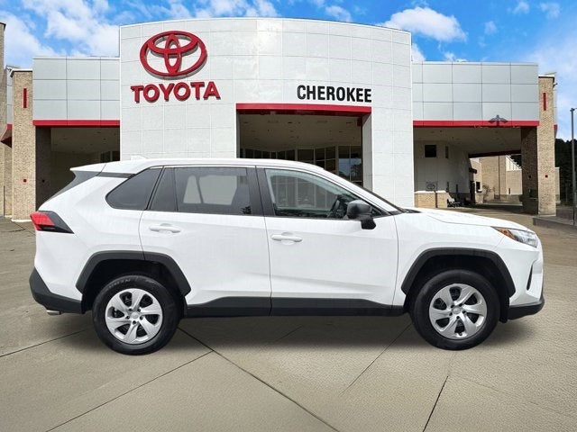 2024 Toyota RAV4 LE
