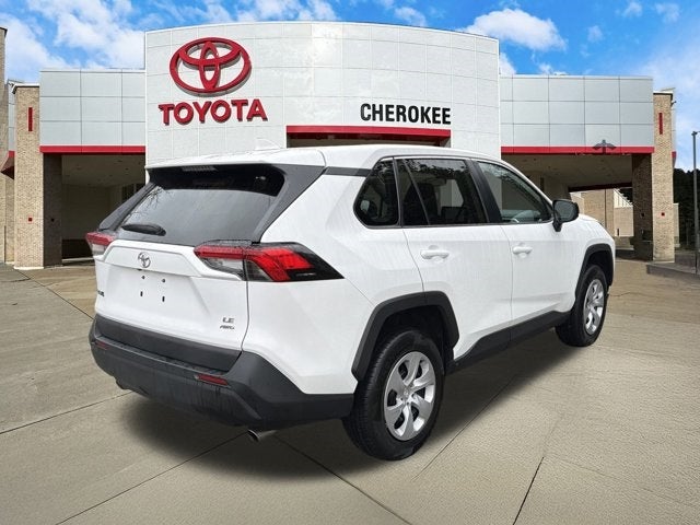 2024 Toyota RAV4 LE