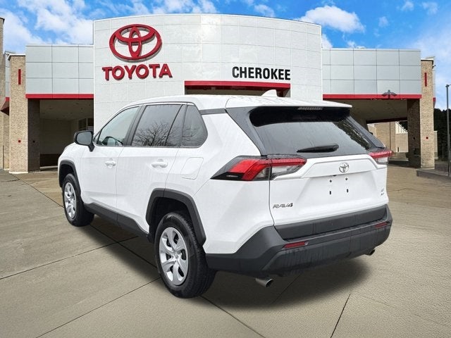 2024 Toyota RAV4 LE