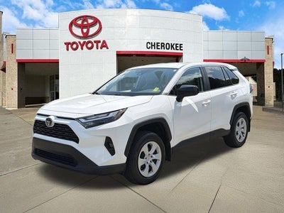 2025 Toyota RAV4 LE