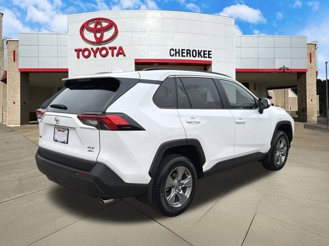 2025 Toyota RAV4 XLE